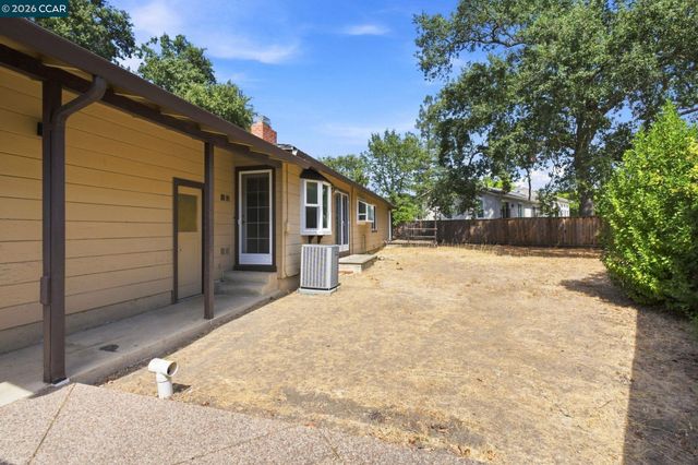 133 Kingsdale Dr, Walnut Creek, CA 94596