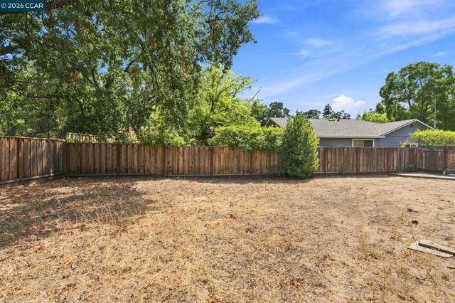 133 Kingsdale Dr, Walnut Creek, CA 94596