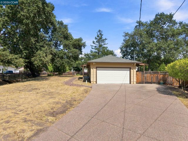 133 Kingsdale Dr, Walnut Creek, CA 94596