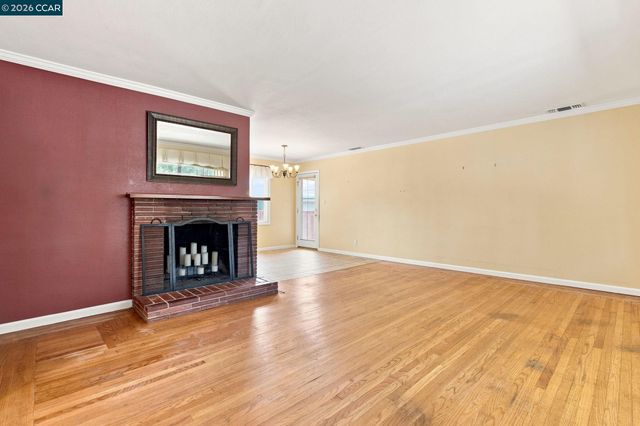 133 Kingsdale Dr, Walnut Creek, CA 94596