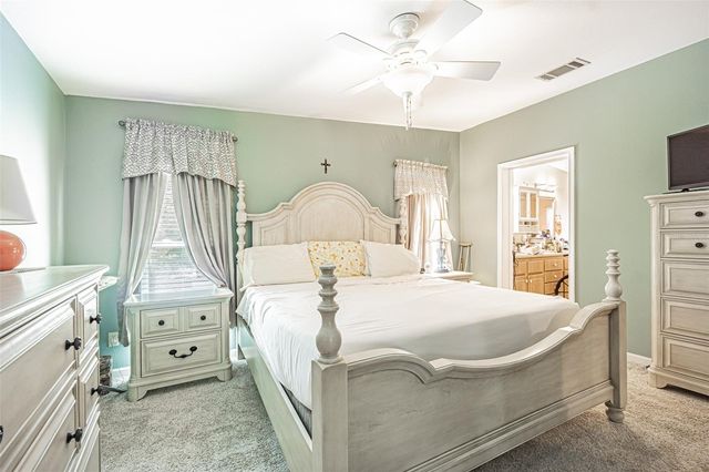 37349 GILL AVENUE, Zephyrhills, FL 33541