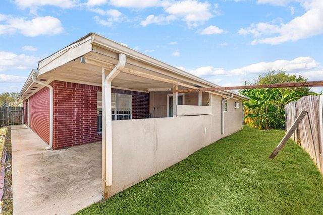 13530 Carruth Lane, Houston, TX 77083