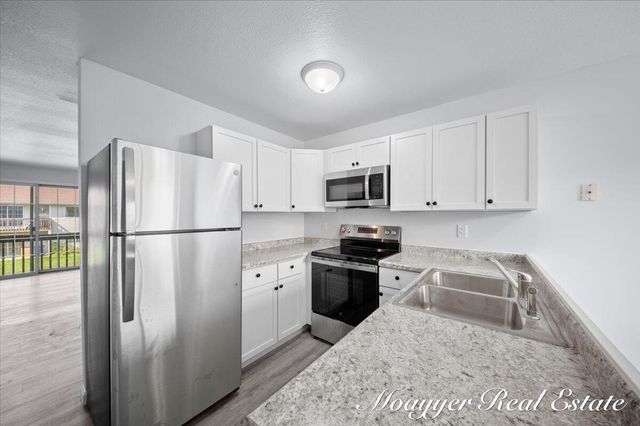 1041 Abbey Court, Holland, MI 49423