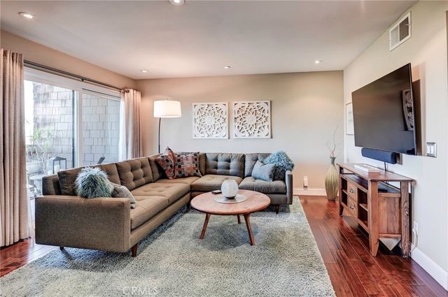 2516 E Willow 203, Signal Hill, CA 90755