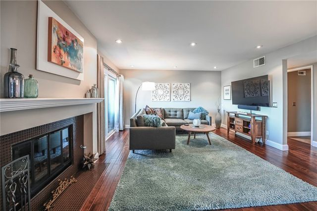 2516 E Willow 203, Signal Hill, CA 90755