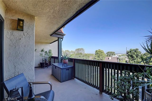 2516 E Willow 203, Signal Hill, CA 90755