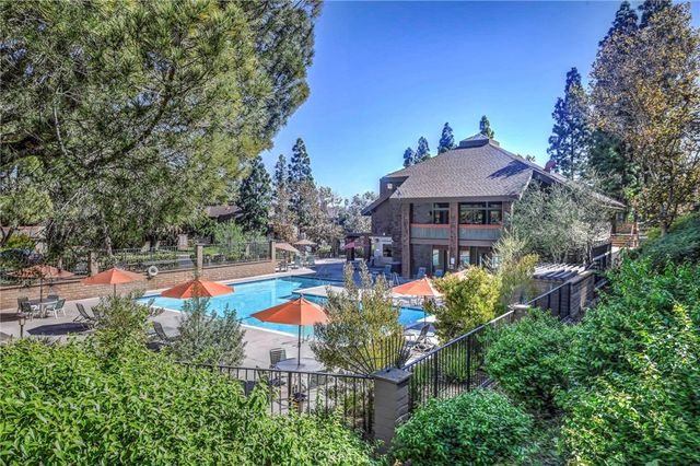 2516 E Willow 203, Signal Hill, CA 90755