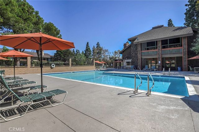 2516 E Willow 203, Signal Hill, CA 90755
