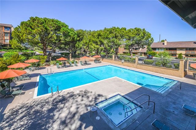 2516 E Willow 203, Signal Hill, CA 90755