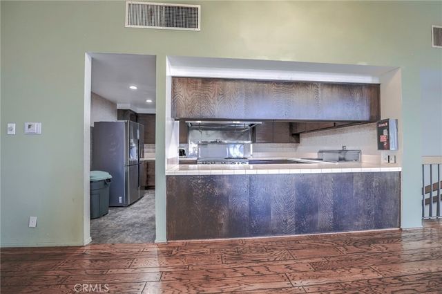 2516 E Willow 203, Signal Hill, CA 90755