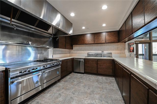 2516 E Willow 203, Signal Hill, CA 90755