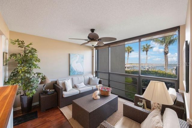 1060 PINELLAS BAYWAY S 103, St Petersburg, FL 33715