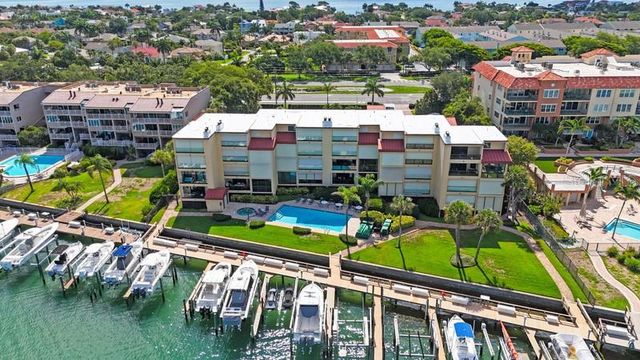 1060 PINELLAS BAYWAY S 103, St Petersburg, FL 33715