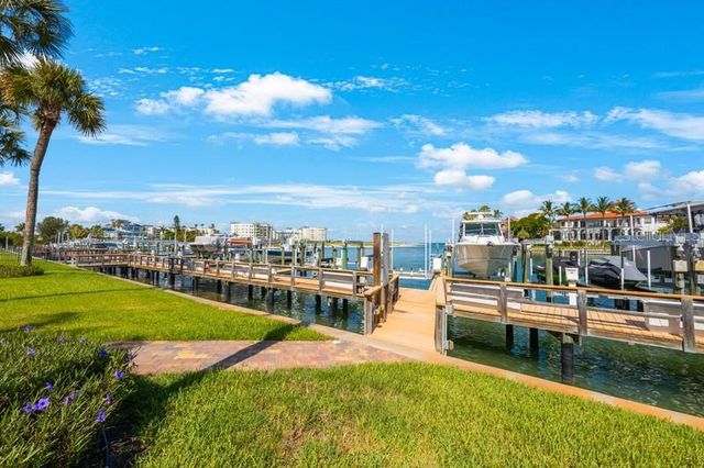 1060 PINELLAS BAYWAY S 103, St Petersburg, FL 33715