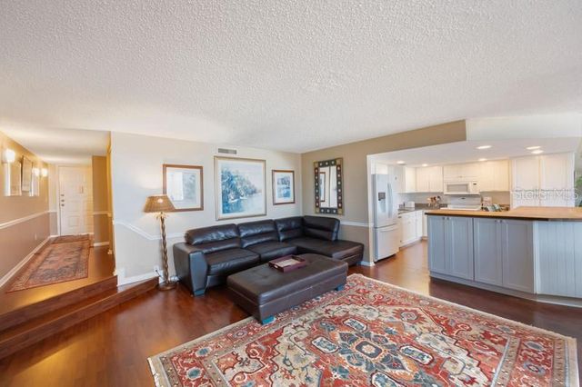1060 PINELLAS BAYWAY S 103, St Petersburg, FL 33715
