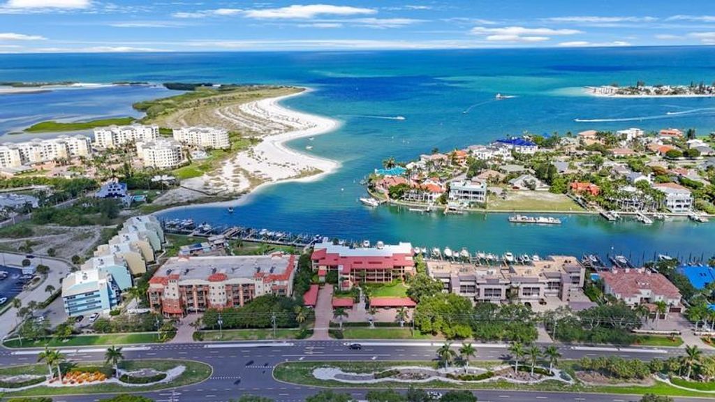 1060 PINELLAS BAYWAY S 103, St Petersburg, FL 33715
