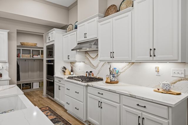 619 MOUNT LAUREL DR, Collierville, TN 38017
