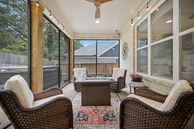 619 MOUNT LAUREL DR, Collierville, TN 38017