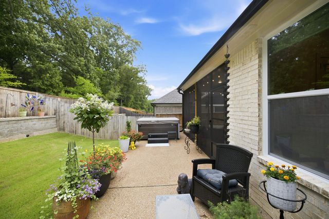 619 MOUNT LAUREL DR, Collierville, TN 38017