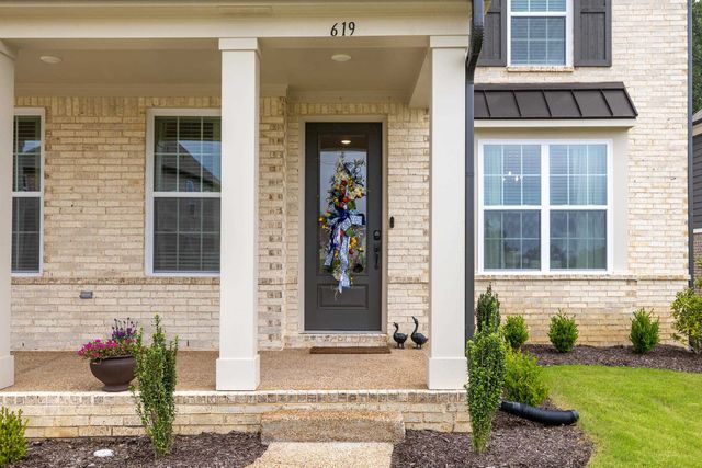 619 MOUNT LAUREL DR, Collierville, TN 38017