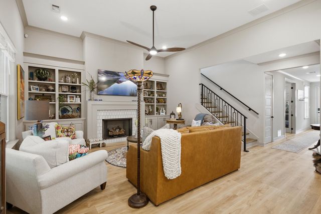 619 MOUNT LAUREL DR, Collierville, TN 38017