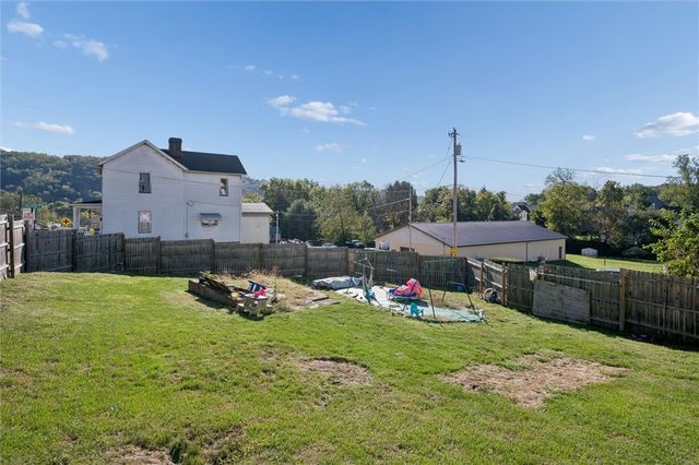 222 W Main St, West Newton, PA 15089