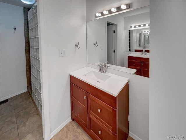 10490 W Jewell Avenue C, Lakewood, CO 80232