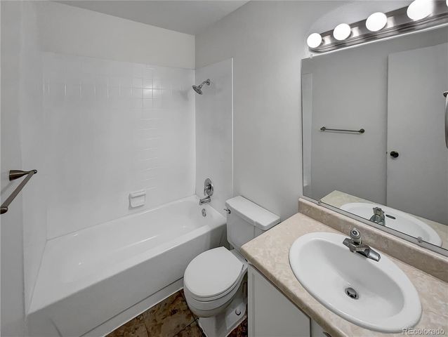 10490 W Jewell Avenue C, Lakewood, CO 80232