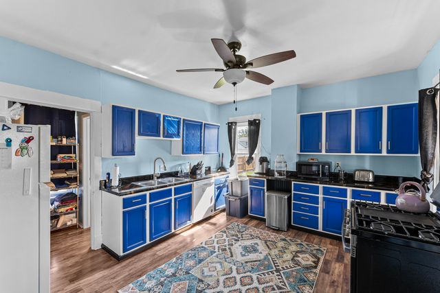 240 45th Street, Moline, IL 61265