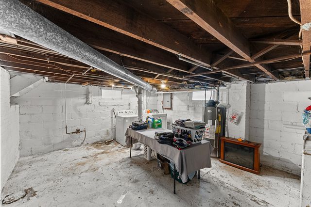 240 45th Street, Moline, IL 61265