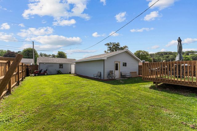 240 45th Street, Moline, IL 61265