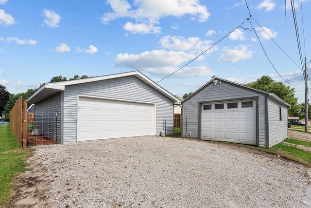 240 45th Street, Moline, IL 61265