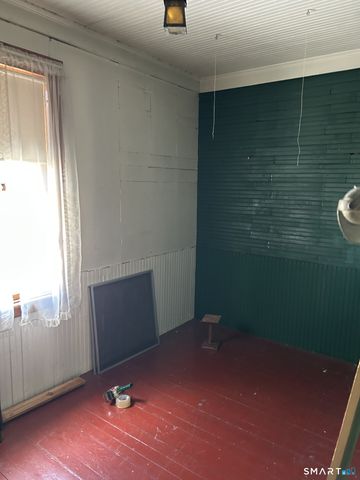 41 Lawlor Street, Waterbury, CT 06708