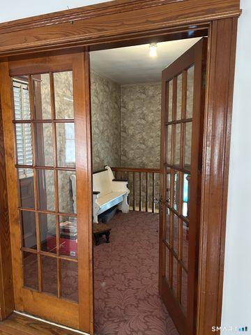 41 Lawlor Street, Waterbury, CT 06708