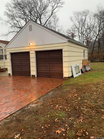 2210 New York Avenue, Huntington Station, NY 11746