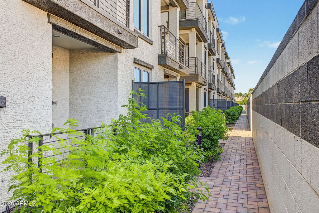 2090 S DORSEY Lane 1048, Tempe, AZ 85282 — exterior