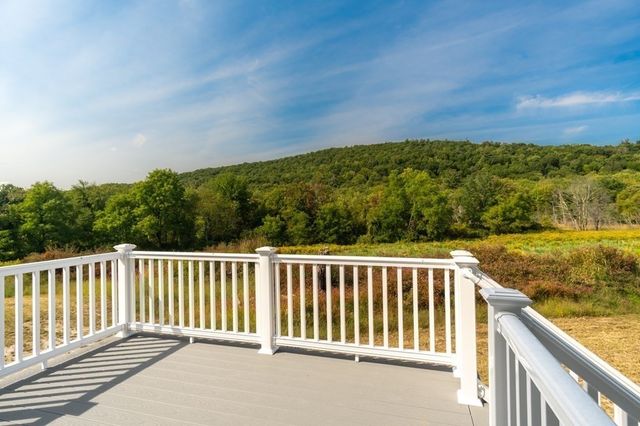 12 Upper Palmer Road, Monson, MA 01057