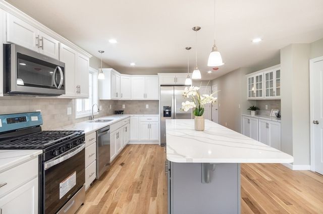 12 Upper Palmer Road, Monson, MA 01057