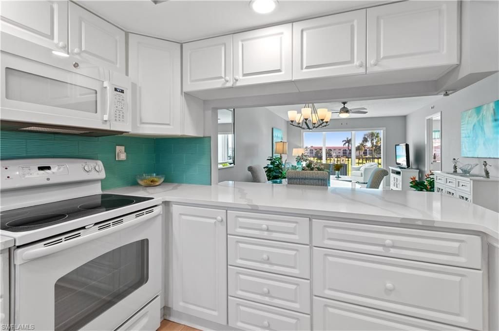 13 High Point CIR N 203, NAPLES, FL 34103 — photo 4
