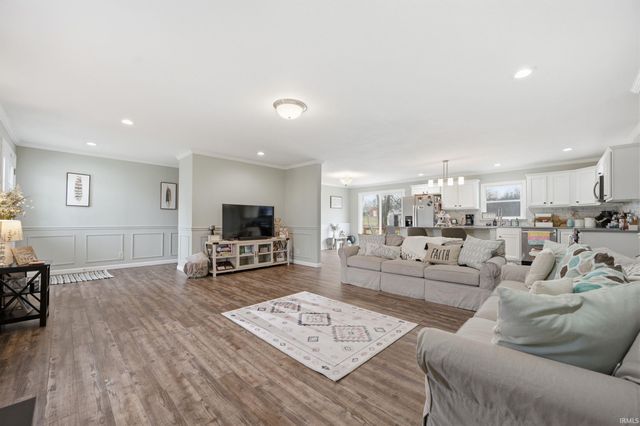 5701 E 650 South, Muncie, IN 47302