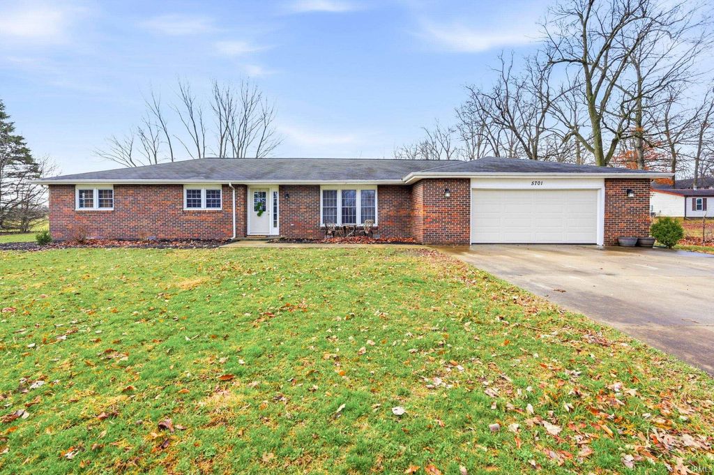 5701 E 650 South, Muncie, IN 47302