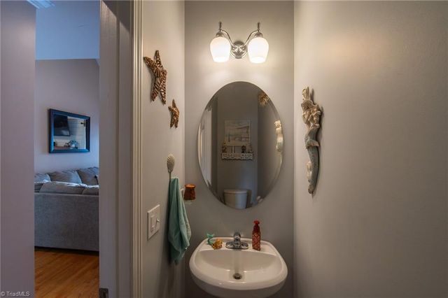 126 Crystal Ridge Drive, Lexington, NC 27295