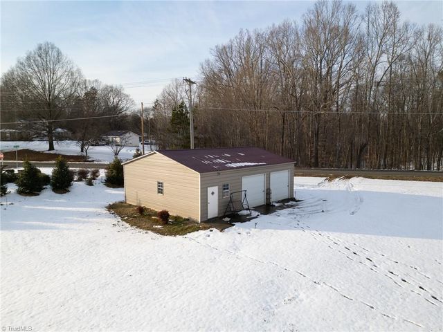 126 Crystal Ridge Drive, Lexington, NC 27295