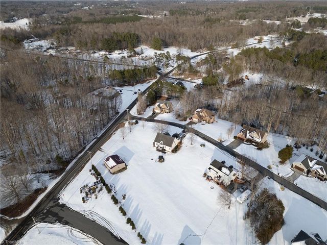 126 Crystal Ridge Drive, Lexington, NC 27295