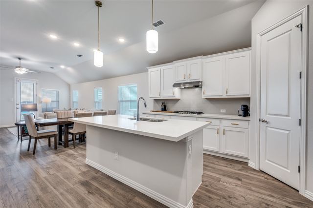 16505 Hidden Cove Drive, Celina, TX 75009