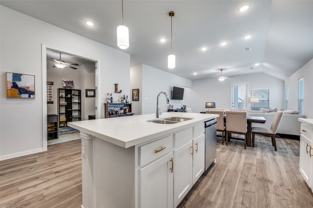 16505 Hidden Cove Drive, Celina, TX 75009