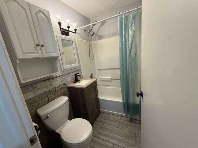 740 N Boyd, Wichita, KS 67212