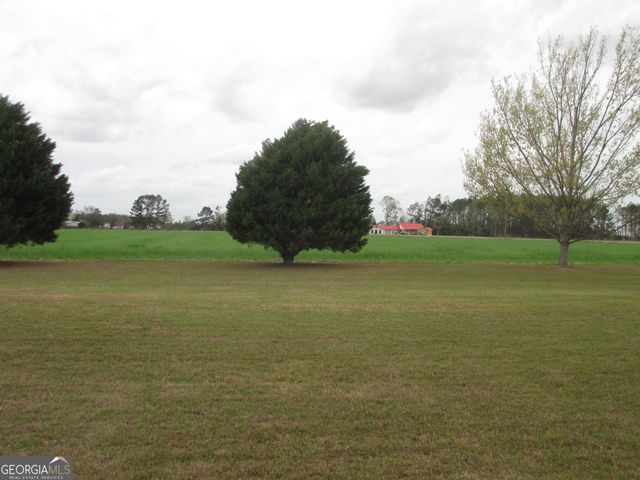 40 Comer Yawn Road, Hazlehurst, GA 31539