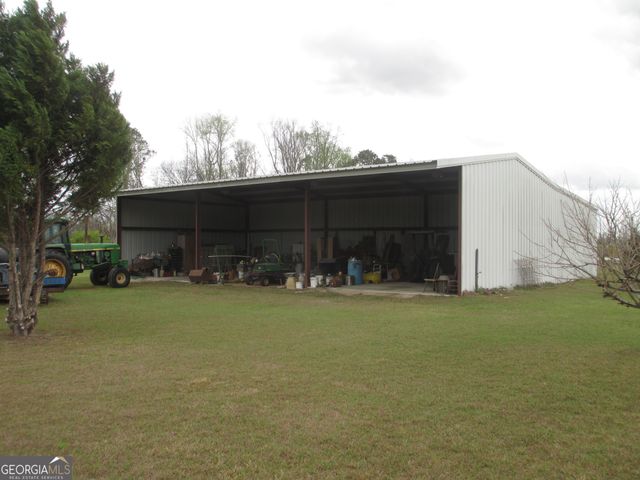 40 Comer Yawn Road, Hazlehurst, GA 31539