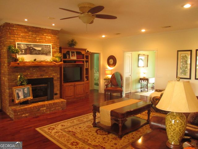 40 Comer Yawn Road, Hazlehurst, GA 31539